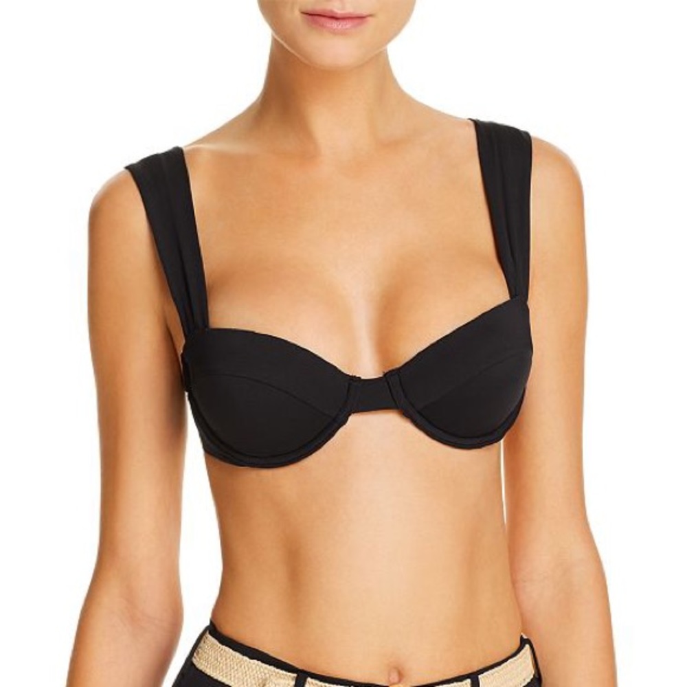 WEWOREWHAT Claudia Top in Black